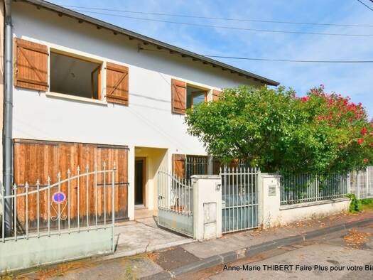 Maison à vendre 365 000 € 5 pièces 3 chambres 111 m² 220 m² de terrain Cyprian Villeurbanne 69100
