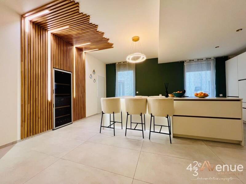 Maison à vendre, 330m², SAINT ETIENNE