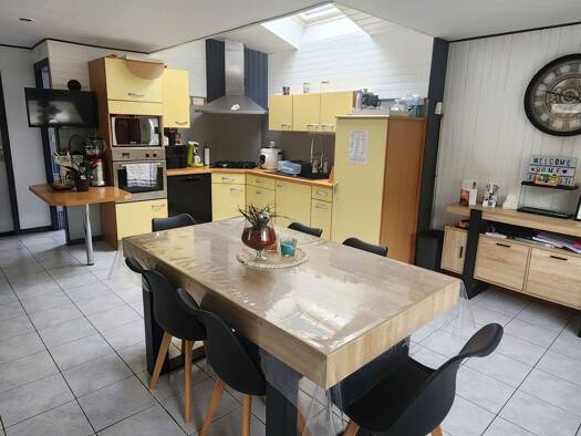 Maison à vendre 185 000 € 5 pièces 4 chambres 153 m² Malguénac 56300