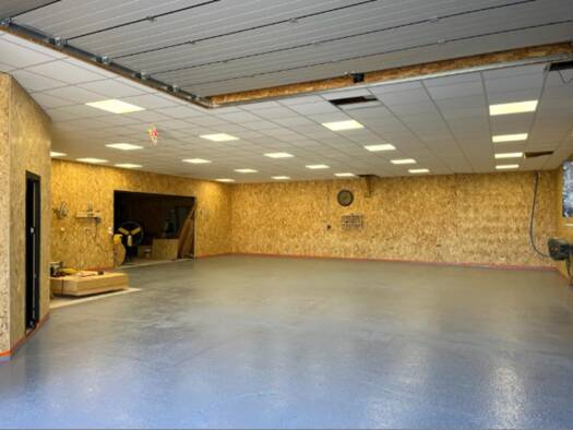 Entrepôt à vendre 185 000 € 420 m² d'espace de stockage Montaulin 10270