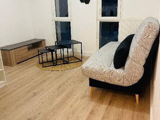 Appartement à louer 600 € 1 pièce 22 m² Cenon 33150