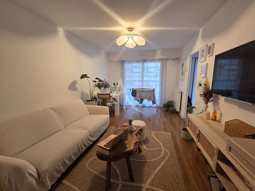 Appartement en viager libre Bouquet 132 150 € 2 pièces 1 chambre 45,21 m² Étage 1/7 La Fourche-Guy Môquet Paris 17ème arrondissement 75017