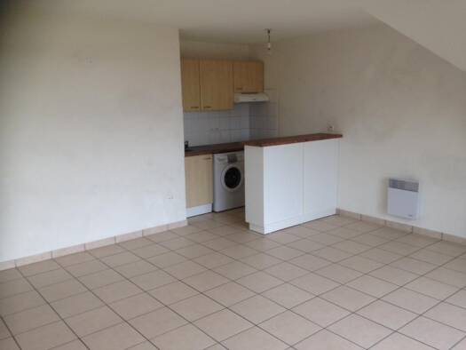 Appartement à louer 618 € 2 pièces 1 chambre 45 m² 3ème étage Saint Georges-Grouets Blois 41000