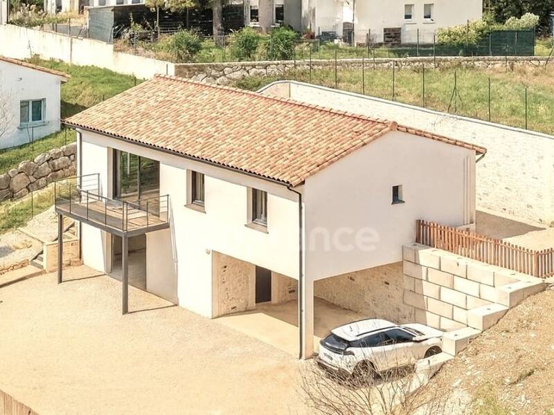 Maison à louer, 97m², VACQUIERES