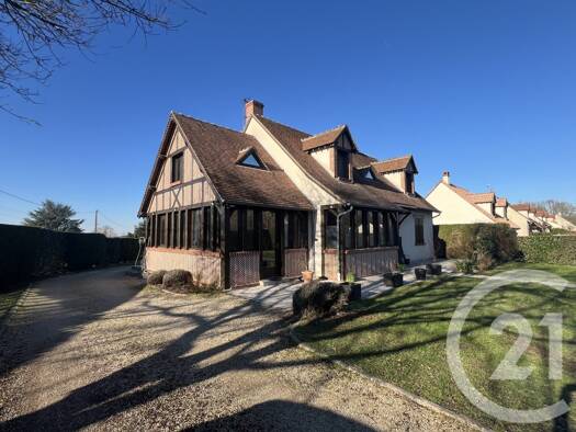 Maison à vendre 266 000 € 4 pièces 3 chambres 152,7 m² 1 200 m² de terrain Les Bordes 45460