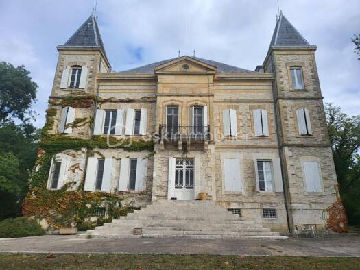 Château à vendre 1 248 000 € 32 pièces 4 chambres 919 m² 90 000 m² de terrain Agen 47000
