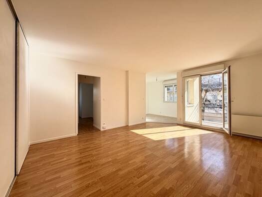 Appartement à louer 1 230 € 3 pièces 2 chambres 58 m² Étage 1/2 Chantereine-La Fontaine-Arcades-Castermant Chelles 77500