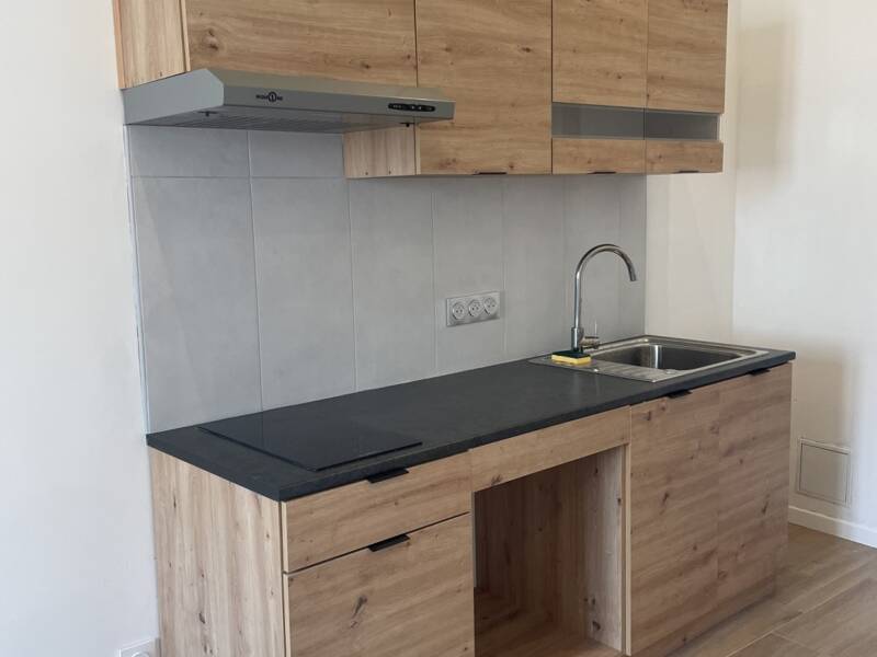 Maison à louer, 24m², CUGES LES PINS