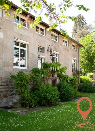 Maison en viager occupé Bouquet 294 980 € 8 pièces 3 chambres 265 m² 5 824 m² de terrain Saint-Étienne 42000