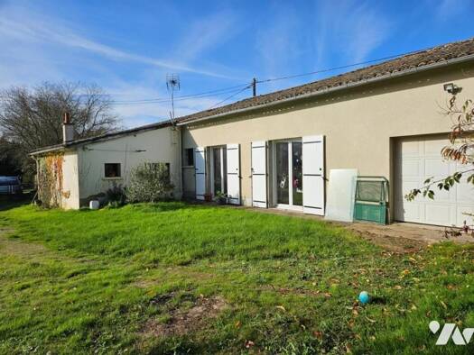 Maison à vendre 131 250 € 5 pièces 3 chambres 162 m² 3 624 m² de terrain Valence-en-Poitou 86700