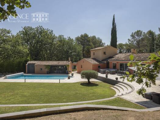 Maison à vendre 1 450 000 € 8 pièces 5 chambres 208,27 m² 10 800 m² de terrain Peynier 13790