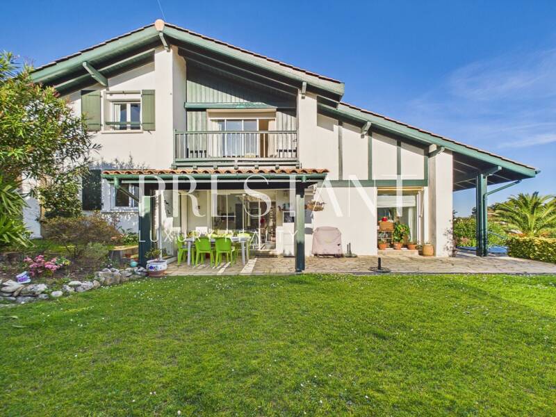 Maison à vendre, 230m², SAINT JEAN DE LUZ