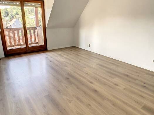 Appartement à louer 889 € 3 pièces 2 chambres 64 m² Étage 3/3 Habsheim 68440