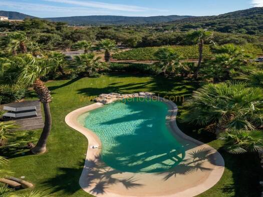 Maison en viager occupé Bouquet 620 000 € 8 pièces 2 chambres 298,3 m² Le Plan-de-la-Tour 83120