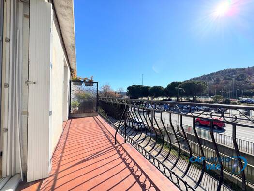 Appartement à louer 719 € 2 pièces 1 chambre 41,1 m² Étage 1/1 Le Beausset 83330