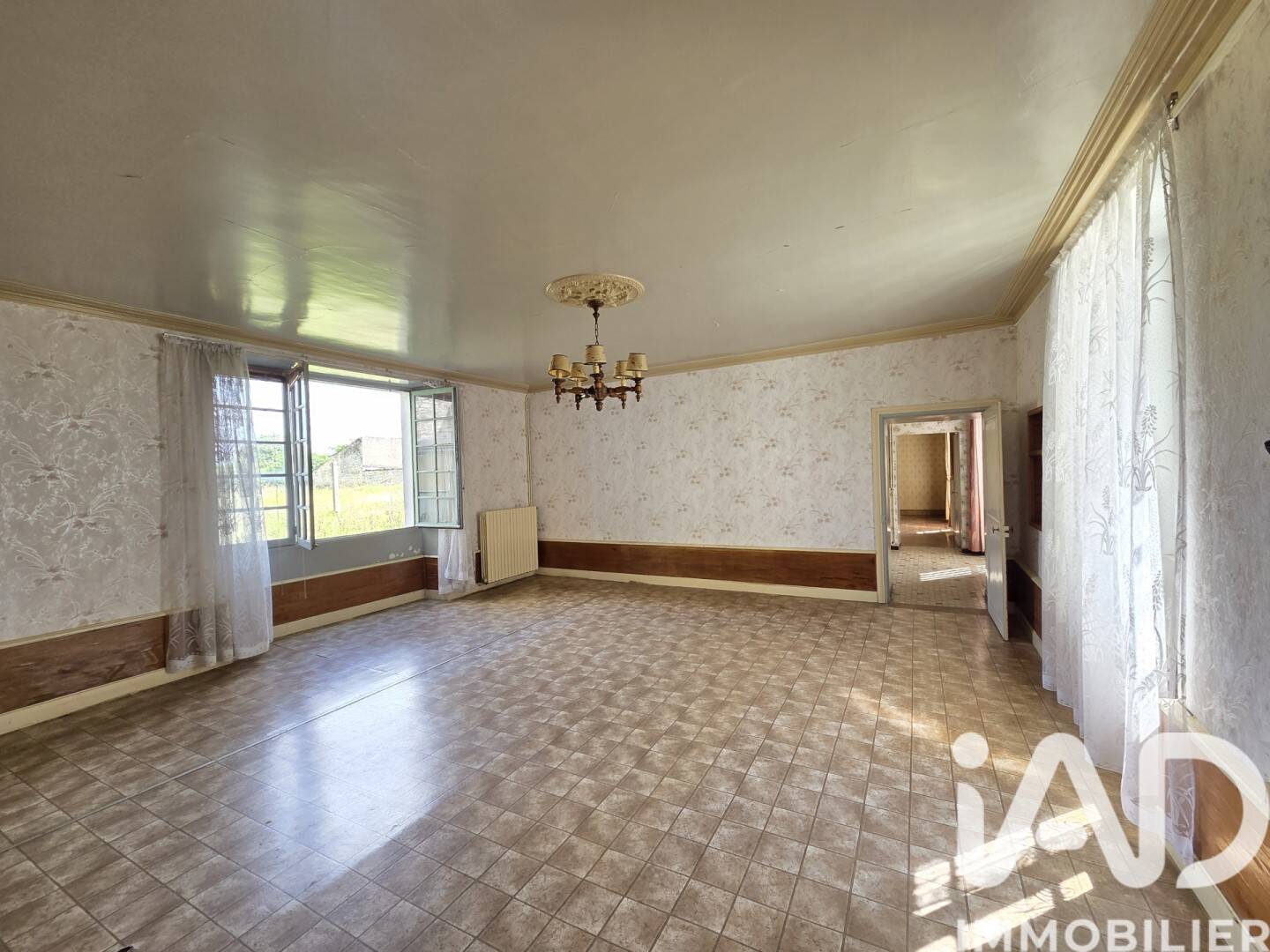 Maison à vendre, 195m², NEUVILLE DE POITOU