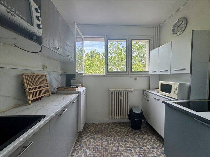 Appartement - 3ème étage - 57,31 m2 - 3 pièces - Meublé — 3