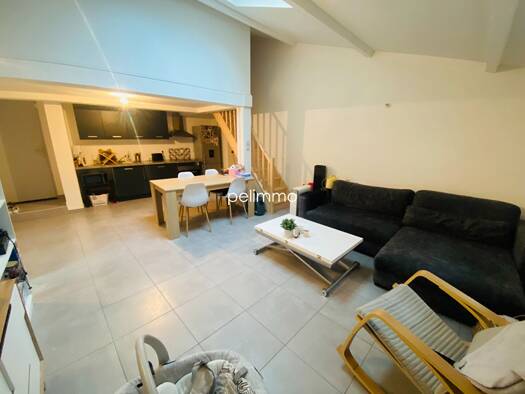 Duplex à louer 767 € 3 pièces 2 chambres 62 m² Étage 2/3 Pelissanne 13330