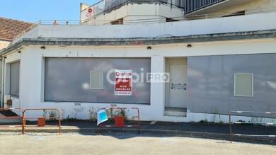 Local commercial à louer 1 300 € 262 m² de surface de vente Montlucon 03100