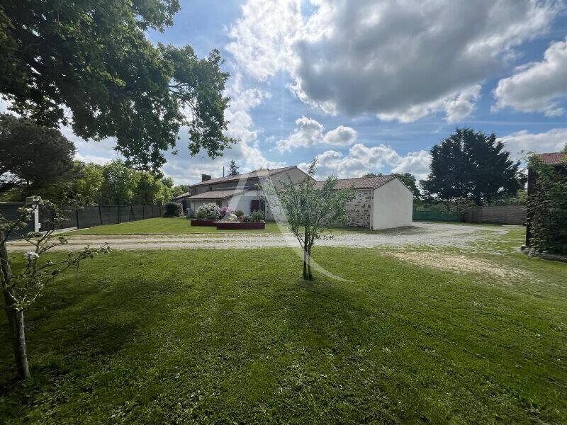 Maison à vendre, 270m², LA ROCHE SUR YON