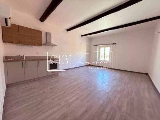 Appartement à louer 600 € 1 pièce 32,7 m² 1er étage Charleval 13350