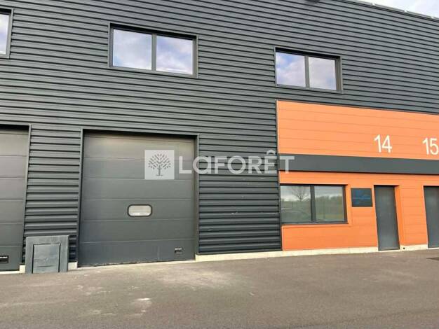 Local commercial à louer 1 950 € 150 m² de surface de vente Buchelay 78200