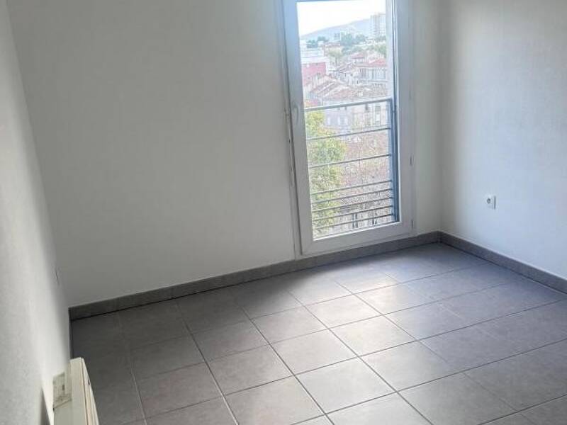 Maison à louer, 57m², MARSEILLE 4E