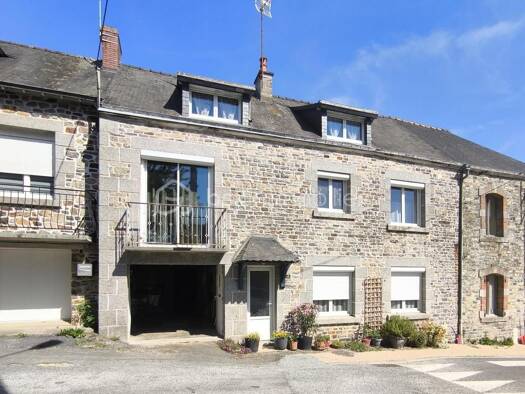 Maison à vendre 151 000 € 4 pièces 2 chambres 106 m² 430 m² de terrain Princé 35210