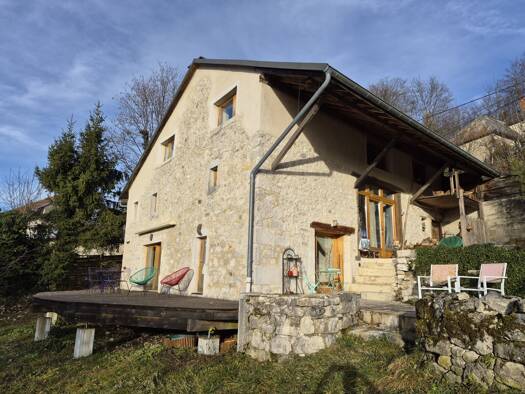 Maison à vendre 369 000 € 5 pièces 3 chambres 179 m² 840 m² de terrain Haut Valromey 01260