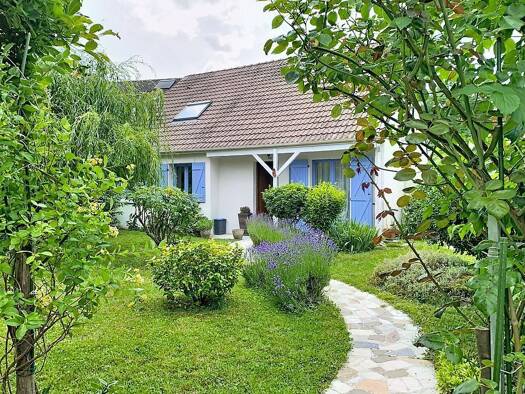 Maison à vendre 375 000 € 5 pièces 4 chambres 110 m² 553 m² de terrain Mandres-les-Roses 94520