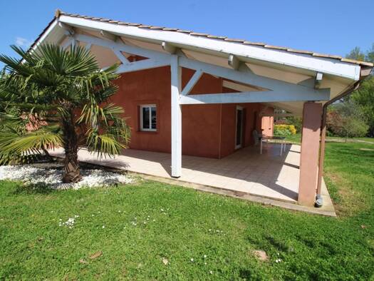 Maison à louer 1 160 € 4 pièces 3 chambres 129 m² 2 000 m² de terrain Bas-Pays Montauban 82000