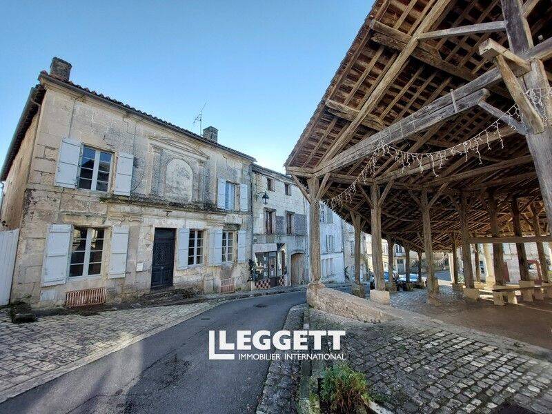 Maison à vendre, 225m², VILLEBOIS LAVALETTE