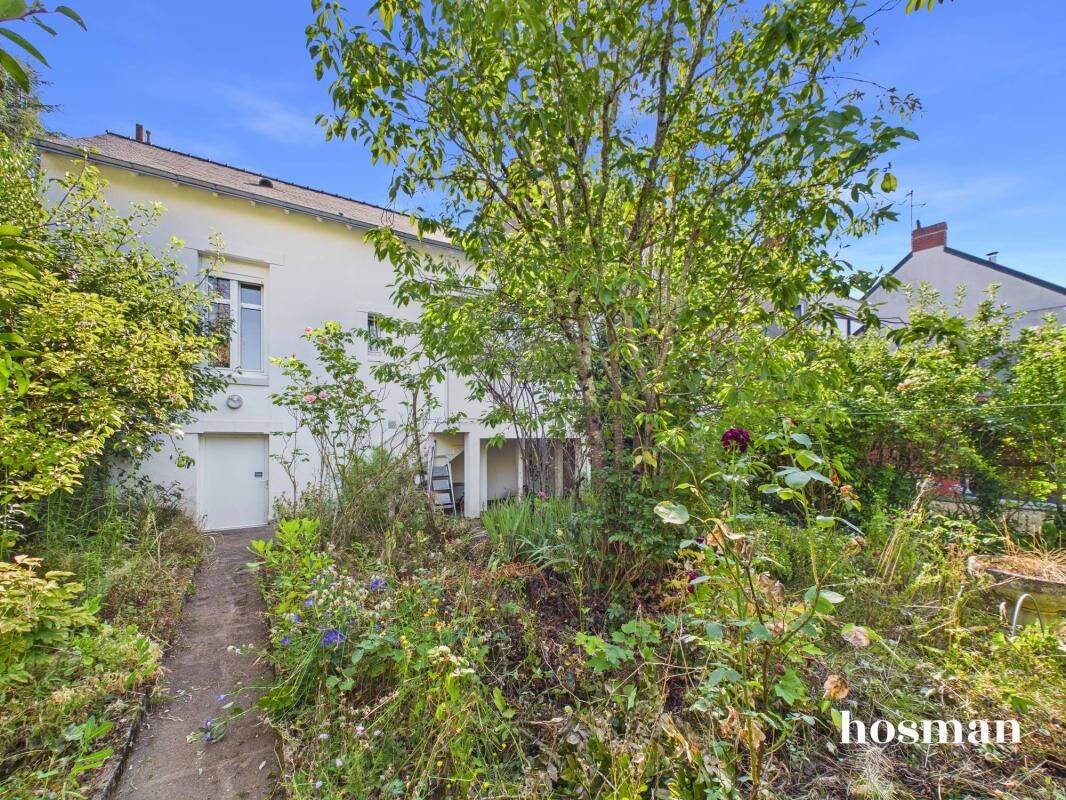 Charmante maison à rafraichir avec superbe jardin et garage - Qu — 2