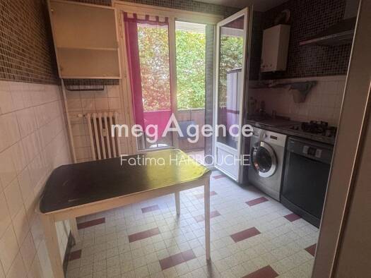 Appartement à vendre 49 000 € 3 pièces 2 chambres 56 m² Centre Ville Est Le Chambon-Feugerolles 42500