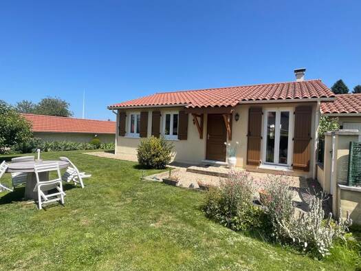 Maison à louer 900 € 4 pièces 3 chambres 75 m² 552 m² de terrain Chazelles sur Lyon 42140