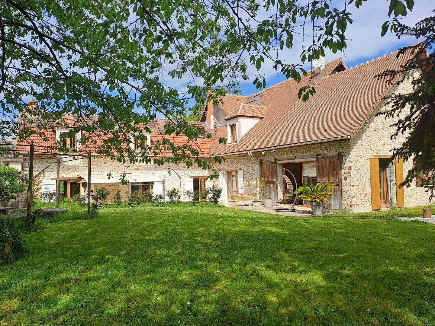 Maison à vendre, 240m², SAINT CYR SOUS DOURDAN
