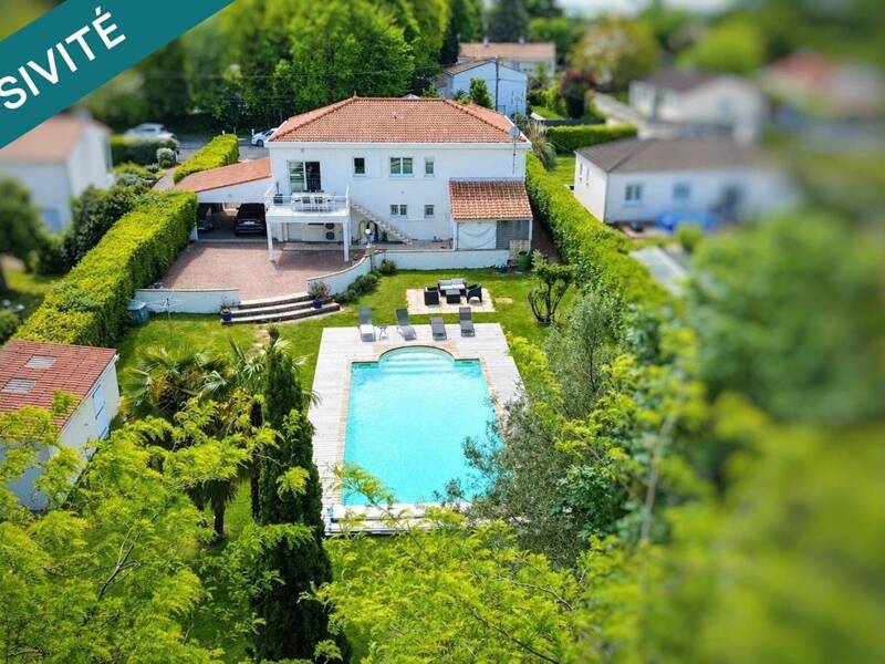 Maison à vendre, 207m², LA ROCHE SUR YON