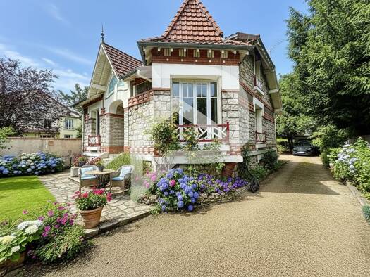 Maison à vendre 755 000 € 6 pièces 4 chambres 130 m² 434 m² de terrain Residentiel-Place Verdun Enghien-les-Bains 95880