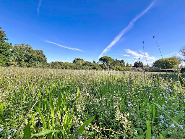 Terrain constructible viabilisé à vendre 149 000 € 400 m² de terrain Châteauneuf-de-Gadagne 84470