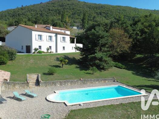 Maison à vendre 334 000 € 5 pièces 4 chambres 137 m² 4 880 m² de terrain Saint-Vincent-de-Barrès 07210