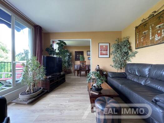 Appartement à vendre 240 000 € 6 pièces 5 chambres 97,7 m² Étage 3/3 Neauphle-le-Château 78640