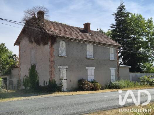 Maison à vendre 78 000 € 4 pièces 3 chambres 128,17 m² 2 300 m² de terrain Chevagnes 03230