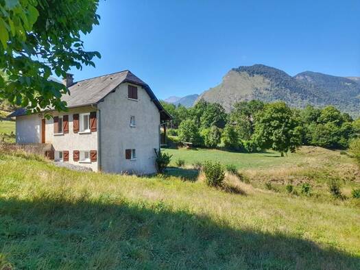 Maison de plain-pied à vendre 199 000 € 5 pièces 3 chambres 68,8 m² 2 827 m² de terrain Béost 64440