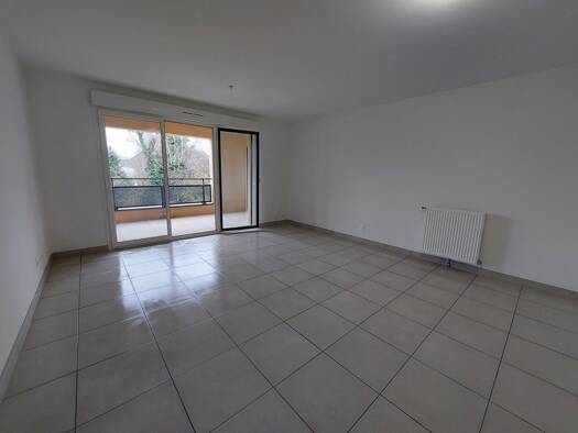 Appartement à louer 788 € 3 pièces 2 chambres 60,2 m² Étage 1/1 Champfleuri Bourgoin-Jallieu 38300