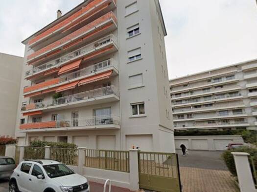 Parking à louer 131 € La Bocca Cannes 06150