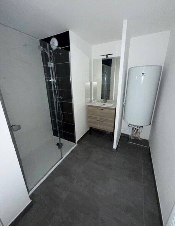 Maison à louer, 39m², LA TOUR DE SALVAGNY