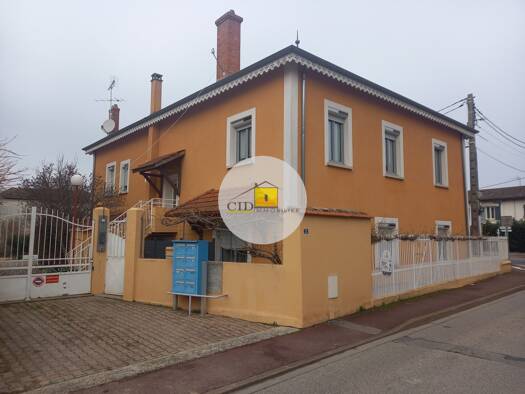 Appartement à louer 660 € 1 pièce 36,7 m² RDC/2 Saint-Laurent-de-Mure 69720