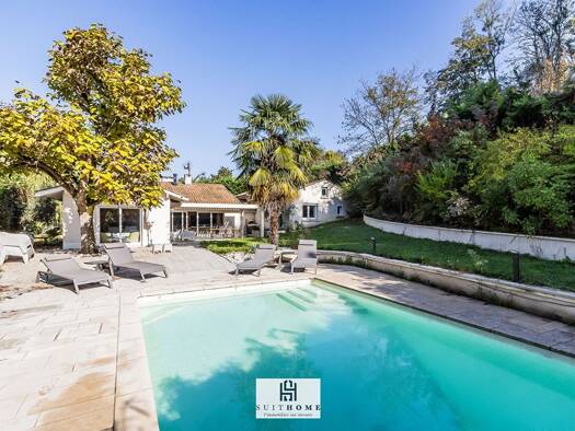 Maison à vendre 1 195 000 € 6 pièces 4 chambres 228 m² 1 696 m² de terrain Centre et Sud Est Saint-Didier-au-Mont-d'Or 69370