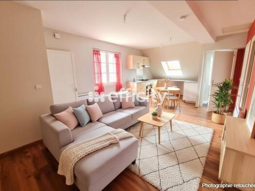 Maison de ville à vendre 135 600 € 3 pièces 2 chambres 165 m² 173 m² de terrain Montoire-sur-le-Loir 41800