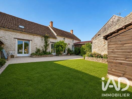 Maison à vendre 190 000 € 10 pièces 7 chambres 216 m² 1 213 m² de terrain Aulnay-la-Rivière 45390